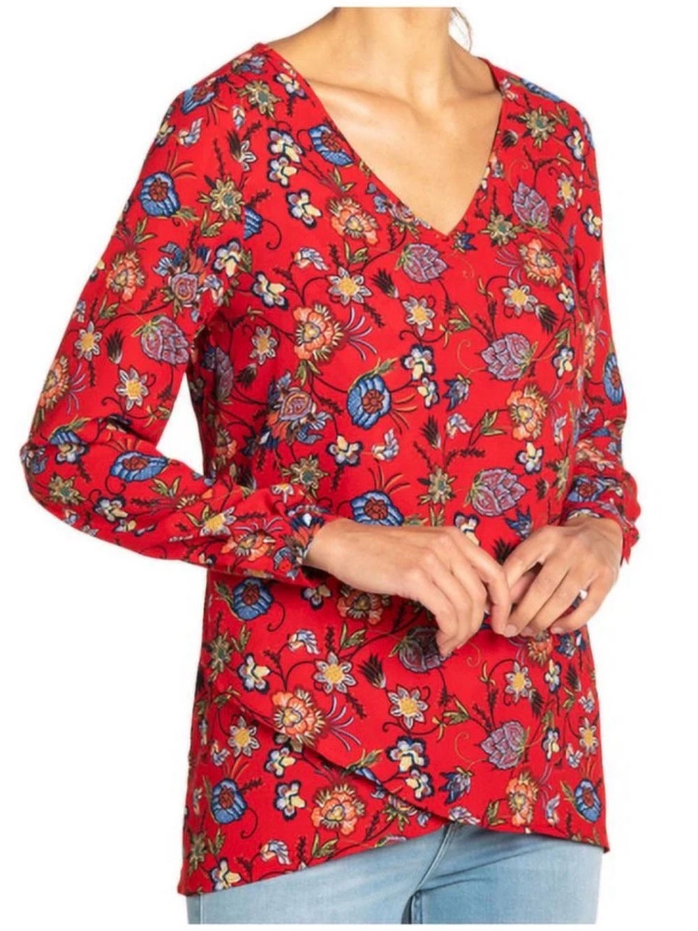 Chelsea & Theodore Women's Red Floral V-Neck Long Sleeve Top